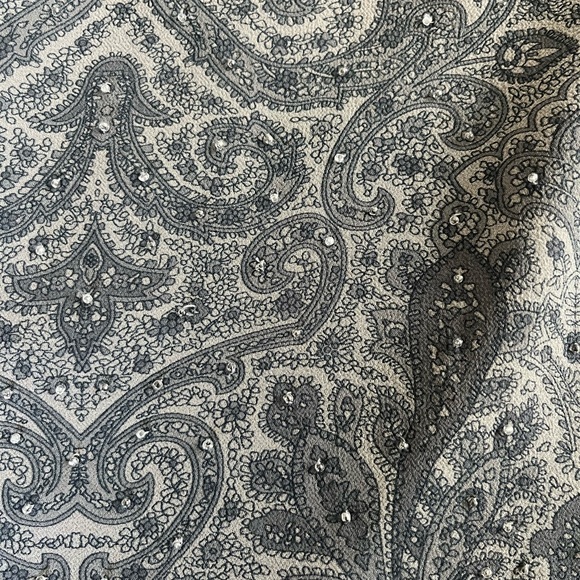 Jones New York Gray Paisley Blouse - Picture 6 of 7
